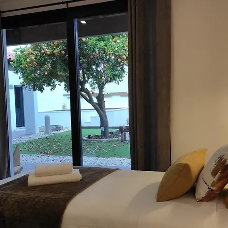 Laranjeira Loiras 度假居 *