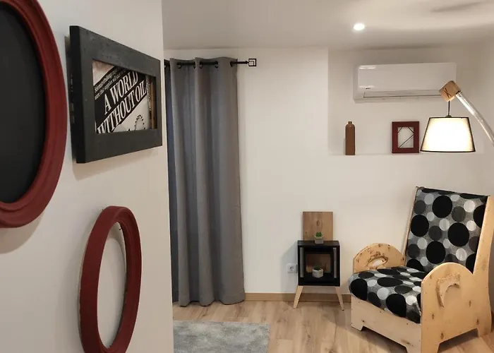 Laranjeira Loiras Feriehus *